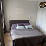 3 Or 4 Bedroom Apartment Perfect Location!