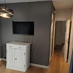 3 Or 4 Bedroom Apartment Perfect Location!