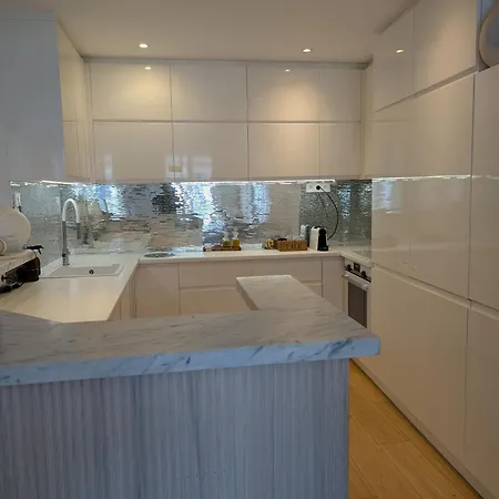 Apartment 3 Or 4 Bedroom Perfect Location! Paris