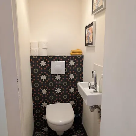 3 Or 4 Bedroom Perfect Location! *