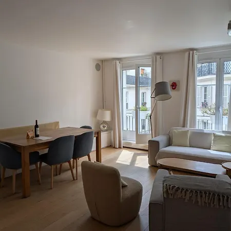 3 Or 4 Bedroom Perfect Location! * Paris